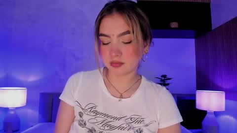 Snapshot of samanta_bone chatting on February 8, 12:17 am Samanta online show from February 8, 12:17 am