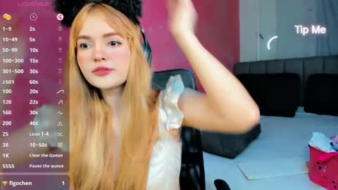 Snapshot of samanta_ginger chatting on December 22, 8:39 pm samanta online show from December 22, 8:39 pm