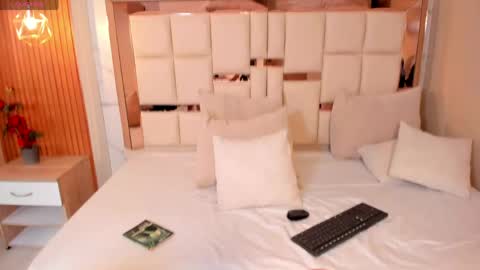 samantha   online show from May 1, 5:12 am
