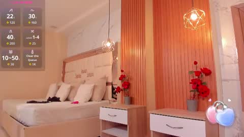 Snapshot of samanta_quinn chatting on June 24, 4:33 am samantha online show from June 24, 4:33 am