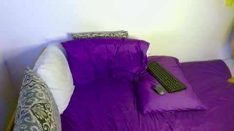 Snapshot of samanta_r_ chatting on November 26, 5:14 pm Samanta online show from November 26, 5:14 pm