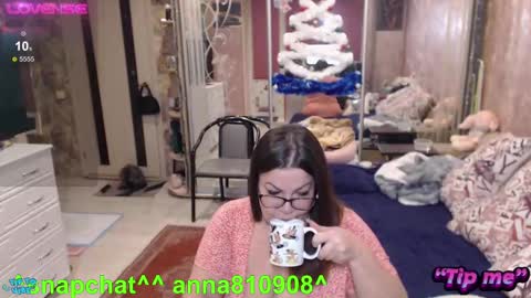 Snapshot of samanta_shy chatting on January 19, 4:57 pm Marry online show from January 19, 4:57 pm