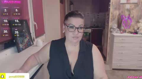 Snapshot of samanta_shy chatting on January 14, 2:55 pm Marry online show from January 14, 2:55 pm