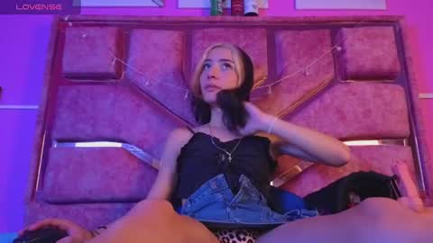 samantaa_liov online show from June 17, 7:48 pm