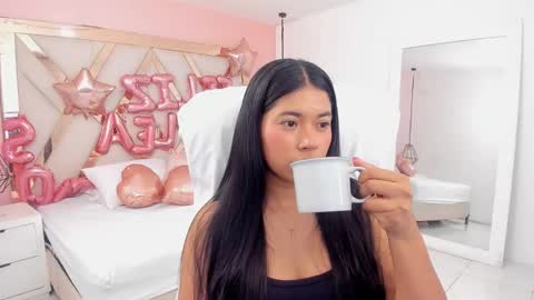 Snapshot of samantaa_shy chatting on November 14, 2:43 am sam online show from November 14, 2:43 am