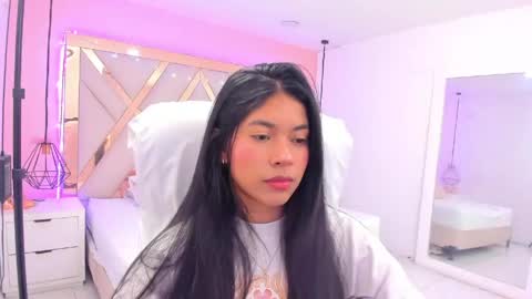 sam  online show from May 1, 1:32 am