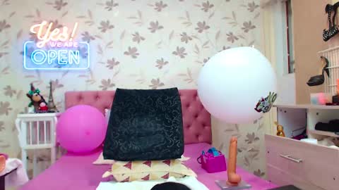 Snapshot of samantadark chatting on December 22, 7:21 pm SamantaDark online show from December 22, 7:21 pm