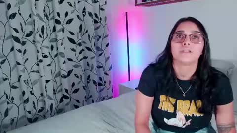 Snapshot of samantaher chatting on July 6, 2:52 am samantaher online show from July 6, 2:52 am