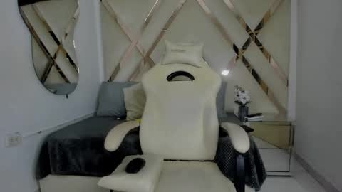 samantaht online show from December 6, 1:44 pm