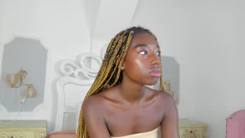 Snapshot of samantamarquez chatting on February 2, 1:45 am Samanta online show from February 2, 1:45 am