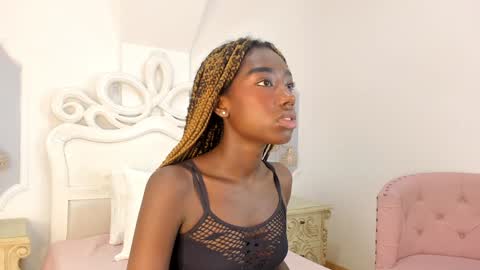 Snapshot of samantamarquez chatting on February 8, 7:27 pm Samanta online show from February 8, 7:27 pm