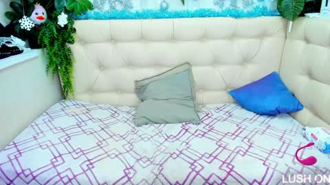 Snapshot of samantasax chatting on December 16, 12:15 am samanta online show from December 16, 12:15 am