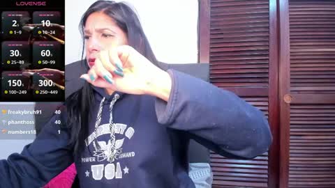Snapshot of samantha1_rosse01 chatting on May 8, 4:45 pm samantha1_rosse01 online show from May 8, 4:45 pm