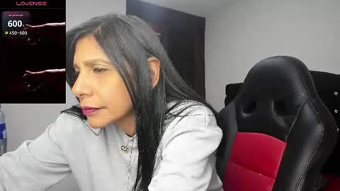 Snapshot of samantha1_rosse01 chatting on June 15, 7:16 pm samantha1_rosse01 online show from June 15, 7:16 pm