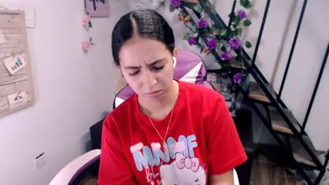 Snapshot of samantha2girl chatting on June 17, 6:20 pm samantha online show from June 17, 6:20 pm