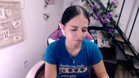 Snapshot of samantha2girl chatting on June 22, 8:06 pm samantha online show from June 22, 8:06 pm