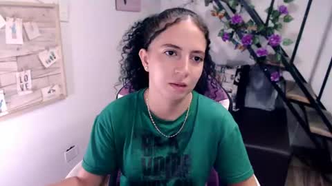 Snapshot of samantha2girl chatting on July 9, 7:18 pm samantha online show from July 9, 7:18 pm
