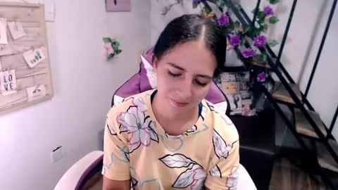 Snapshot of samantha2girl chatting on July 11, 7:05 pm samantha online show from July 11, 7:05 pm