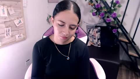 Snapshot of samantha2girl chatting on July 16, 8:37 pm samantha online show from July 16, 8:37 pm