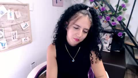 Snapshot of samantha2girl chatting on July 25, 10:29 pm samantha online show from July 25, 10:29 pm