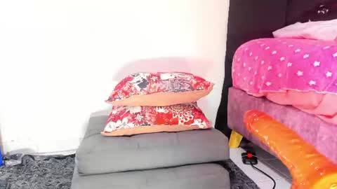  Samanthasmile  online show from July 13, 9:34 am