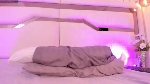 Snapshot of samantha_beckham chatting on February 17, 5:21 pm Samantha Beckham online show from February 17, 5:21 pm