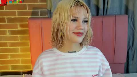 samantha_browwnn online show from February 6, 6:29 am