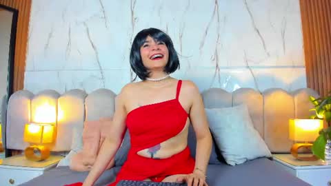Snapshot of samantha_fiire chatting on June 12, 12:59 pm samantha_fiire online show from June 12, 12:59 pm