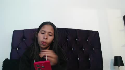 Snapshot of samantha_fox_squirt chatting on January 21, 2:11 am lizzy online show from January 21, 2:11 am