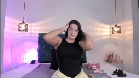 samantha_foxyy online show from June 18, 11:36 am