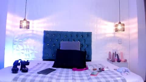 samantha_foxyy online show from July 14, 10:32 am
