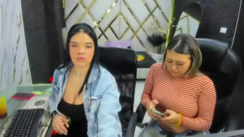 Snapshot of samantha_golds chatting on July 8, 1:37 pm Ashley Giseth Arenas Molina online show from July 8, 1:37 pm