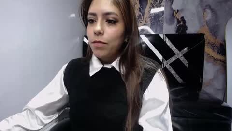 Snapshot of samantha_marin_v chatting on November 28, 12:52 pm Hi Stream 800am to 200pm online show from November 28, 12:52 pm