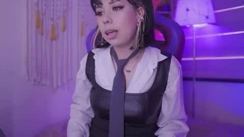 Snapshot of samantha_owen_ chatting on October 31, 6:20 pm SAMY online show from October 31, 6:20 pm