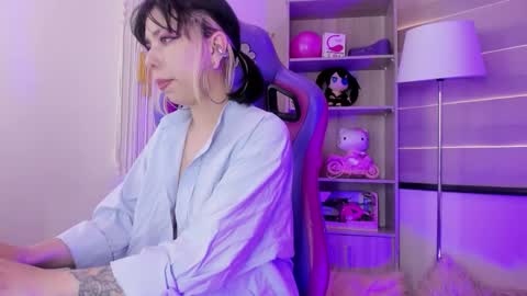 Snapshot of samantha_owen_ chatting on November 13, 6:18 pm SAMY online show from November 13, 6:18 pm