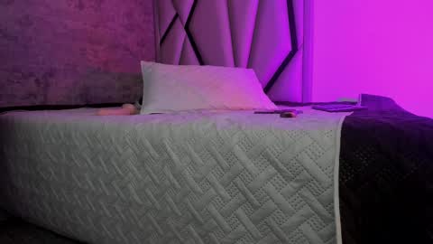 samantha_scottt online show from October 18, 9:10 am