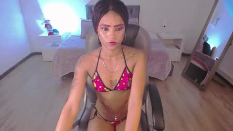 Snapshot of samantha_spike chatting on December 4, 1:09 pm Samantha online show from December 4, 1:09 pm