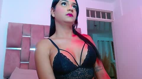 Salome Vargas online show from April 2, 3:26 am