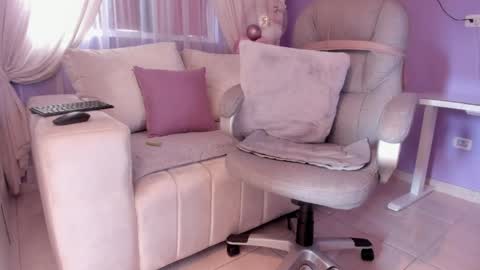 Snapshot of samantha_thompsoon chatting on June 5, 9:42 pm samantha_thompsoon online show from June 5, 9:42 pm