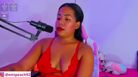 Snapshot of samanthabloom570089 chatting on October 31, 2:56 am Samantha Bloom online show from October 31, 2:56 am