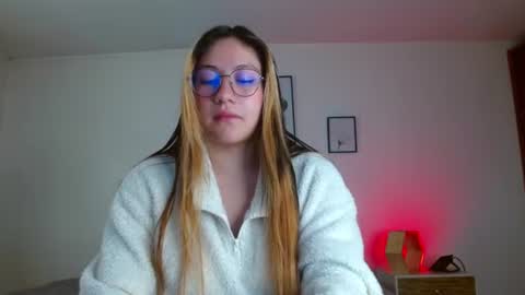 samanthachop online show from June 19, 1:37 pm