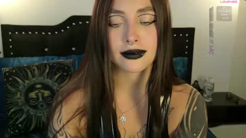 IGSamanthaGrant 10 online show from July 15, 9:20 pm
