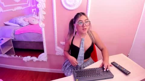 Samantha  online show from March 12, 11:49 am