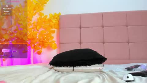 Snapshot of samanttha01 chatting on March 7, 7:33 pm samanttha01 online show from March 7, 7:33 pm