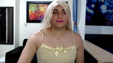 Snapshot of samara81648 chatting on October 25, 6:32 am Samara online show from October 25, 6:32 am