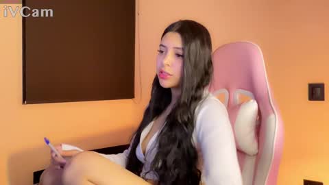 Snapshot of samara_lam chatting on January 24, 3:54 am Sammy  online show from January 24, 3:54 am