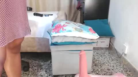 Snapshot of samary_thomas chatting on March 6, 12:32 am samary thomas online show from March 6, 12:32 am