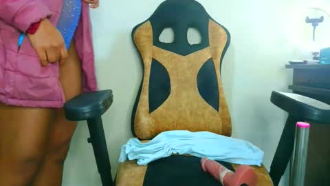 Snapshot of samary_thomas chatting on November 21, 1:26 am samary thomas online show from November 21, 1:26 am