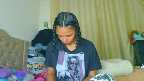 Snapshot of samary_thomas chatting on May 5, 11:46 pm samary thomas online show from May 5, 11:46 pm