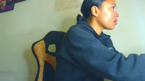 Snapshot of samary_thomas chatting on June 17, 2:14 am samary thomas online show from June 17, 2:14 am